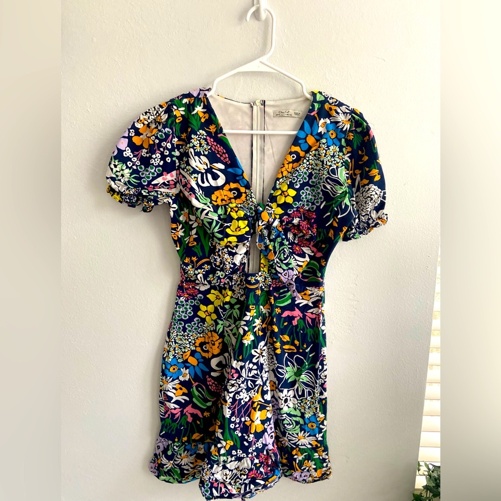 Sleeveless V-Neco Floral Dress Size Small